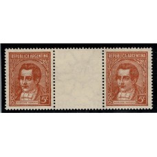 ARGENTINA 1935 TGJ 795EV PAREJA DE ESTAMPILLAS NUEVAS CON GOMA CON ENTRECINTA HERMOSA U$ 75 !!! AQUI CON BAJISIMA BASE !!!